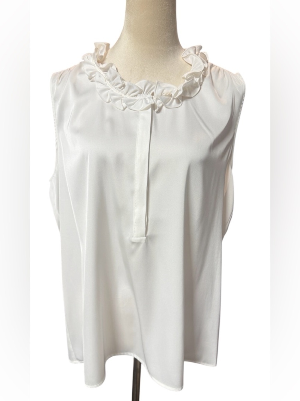 Nine West White Sleeveless Ruffle Collar Camisole